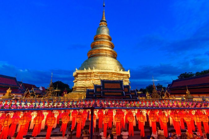 ประเพณีแขวนโคม
