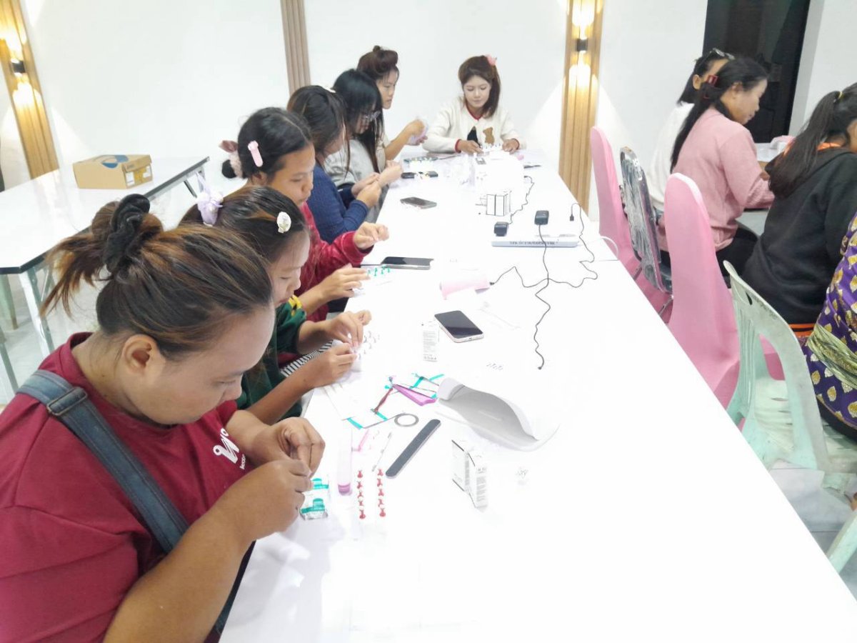 โครงการส่งเสริมทักษะอาชีพสร้างสรรค์และการสร้างดิจิทัลคอนเทนต์เพื่อเพิ่มรายได้สำหรับนักศึกษา สกร.ระดับอำเภอปลาปาก