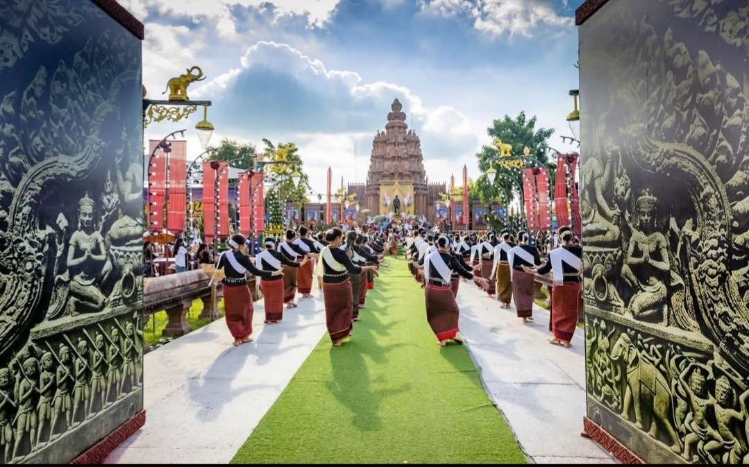 ประเพณีแซนโฎนตา