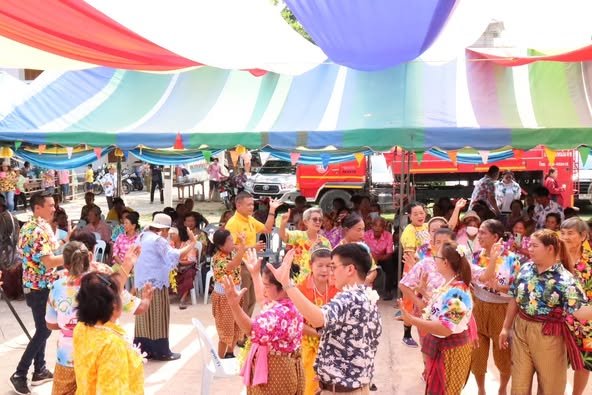 สืบสานประเพณีวันสงกรานต์