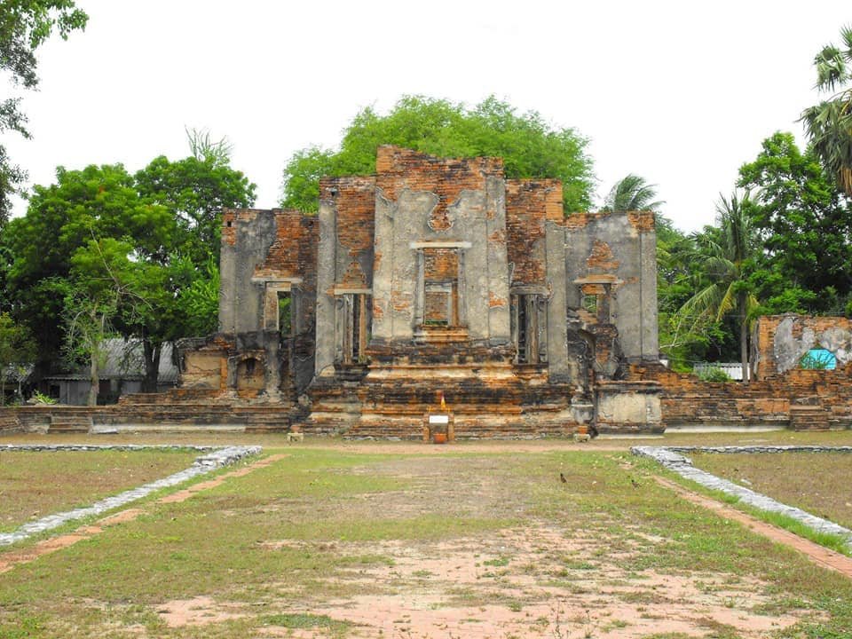 พระที่นั่งไกรสรสีหราช (พระที่นั่งเย็นหรือตำหนักทะเลชุบศร)