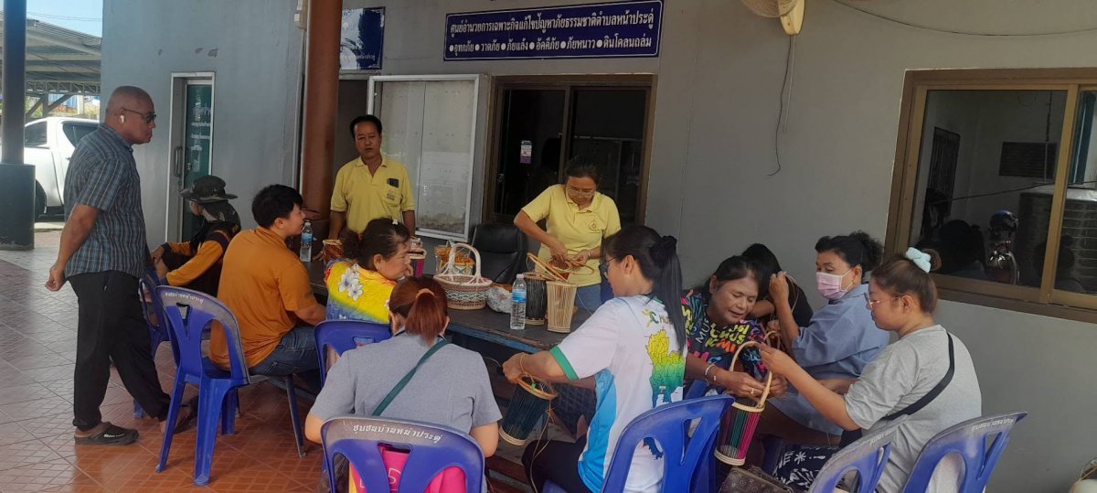 นางสาวจรรยา บูรณะวงศ์(ศูนย์ฝึกอาชีพชุมชนบ้านหน้าประดู่)