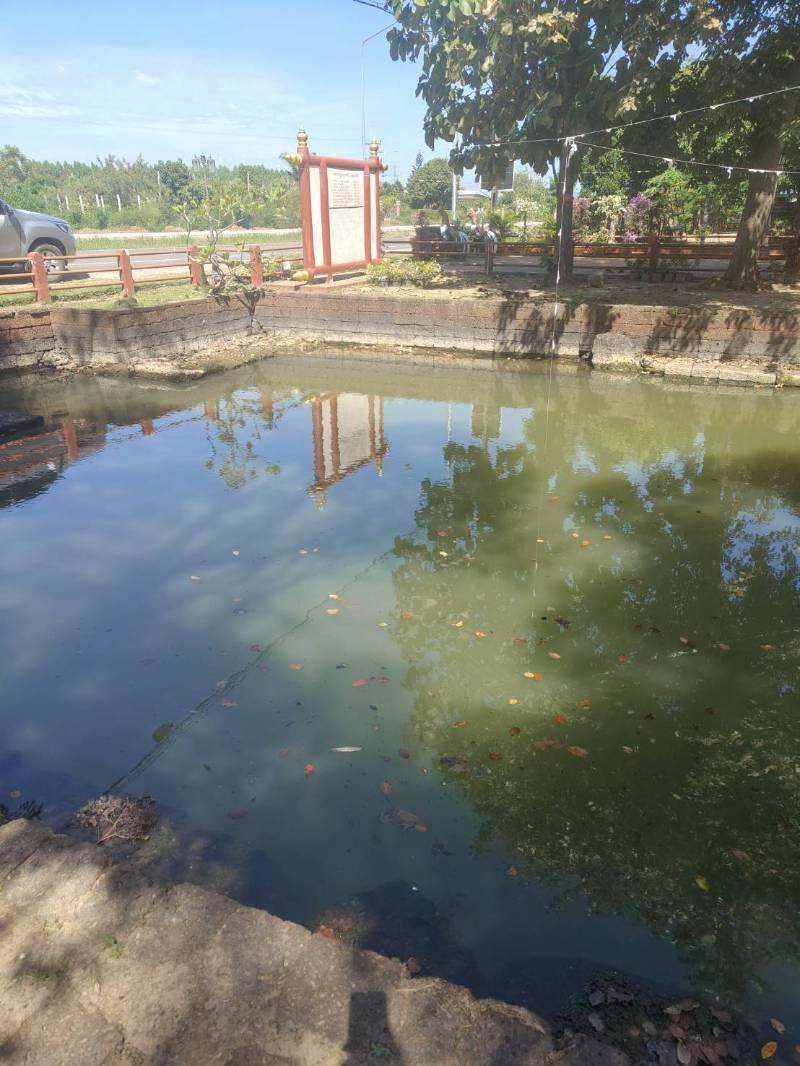 โบราณสถานสระสี่เหลี่ยม