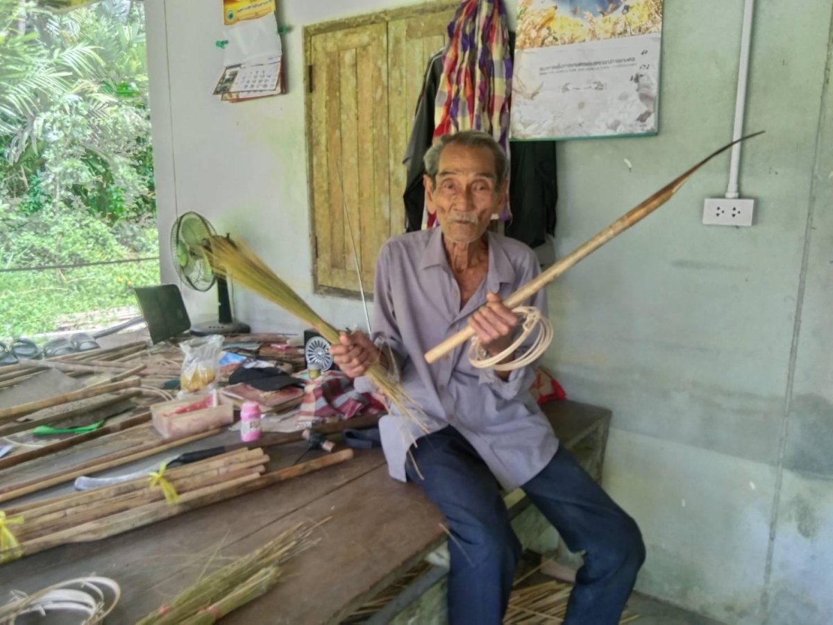 นายสุพล ทองนุ่น