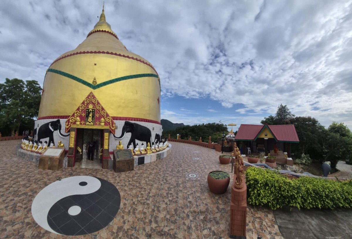 พุทธอุทยานพระธาตุดอยทัพช้าง