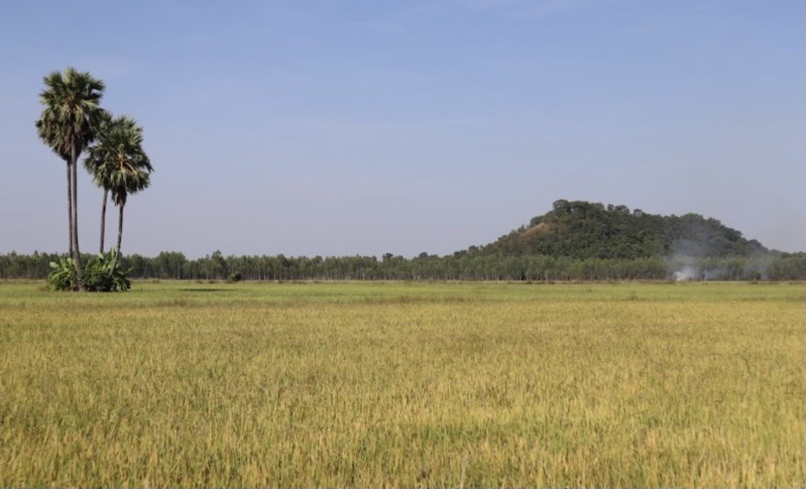 โบราณสถานเขานางทอง