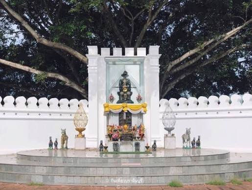 พระบรมราชานุสาวรีย์สมเด็จพระเจ้าตากสินมหาราช
