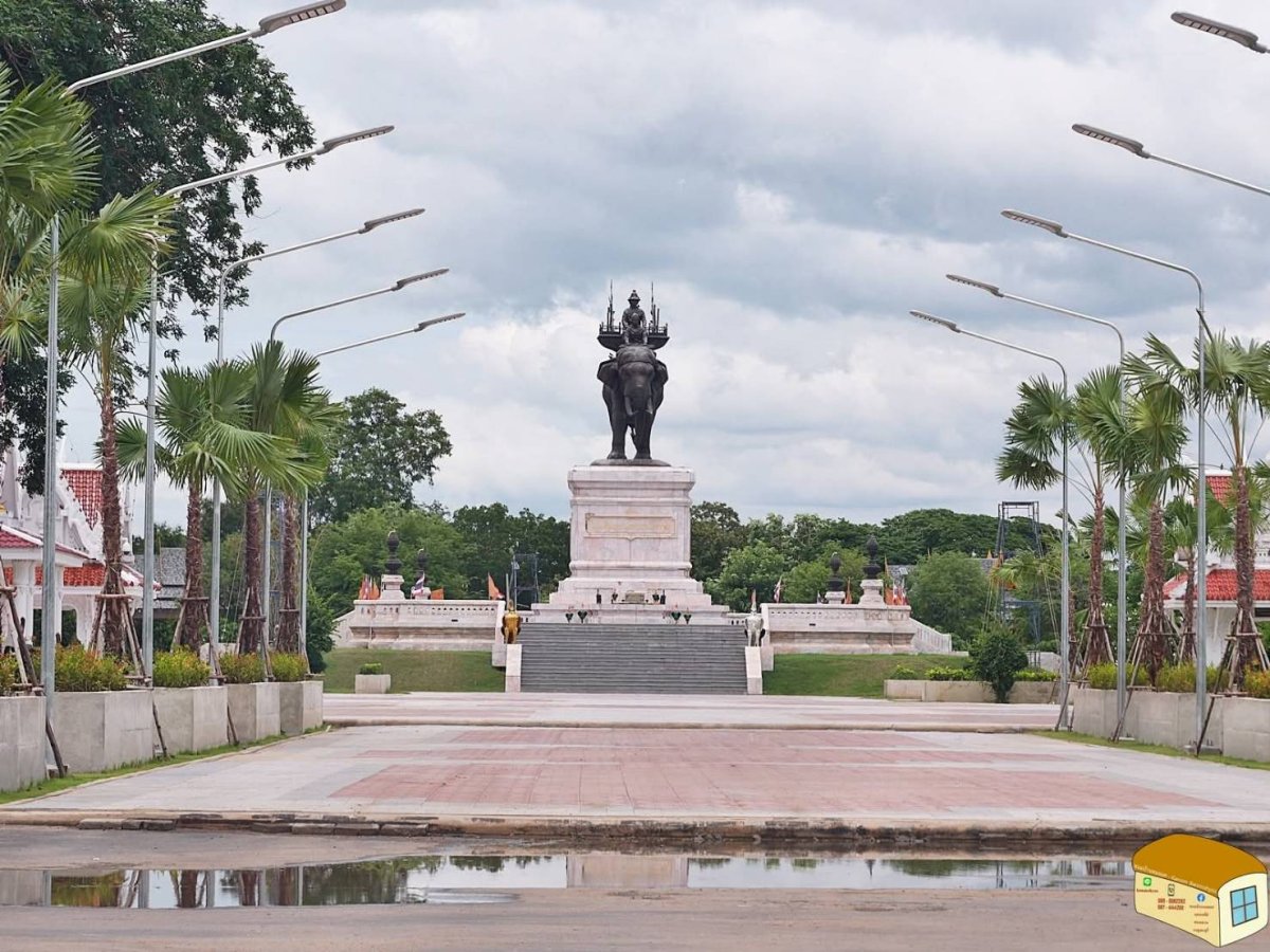 พระบรมราชนุสาวรีย์สมเด็จพระนเรศวรมหาราช ตำบลดอนเจดีย์