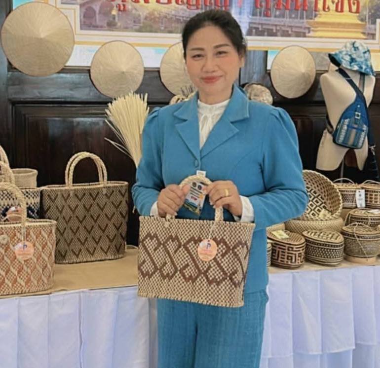 นางสุภาพร มะเสนัย