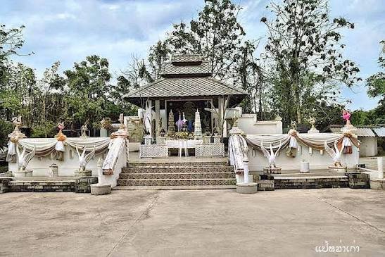 อนุสรณ์สถานตำนานหงส์