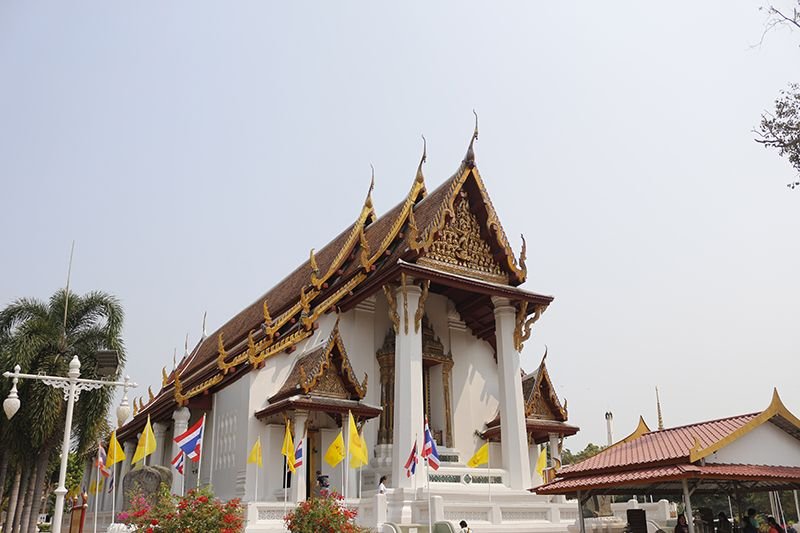 วัดหน้าพระเมรุ