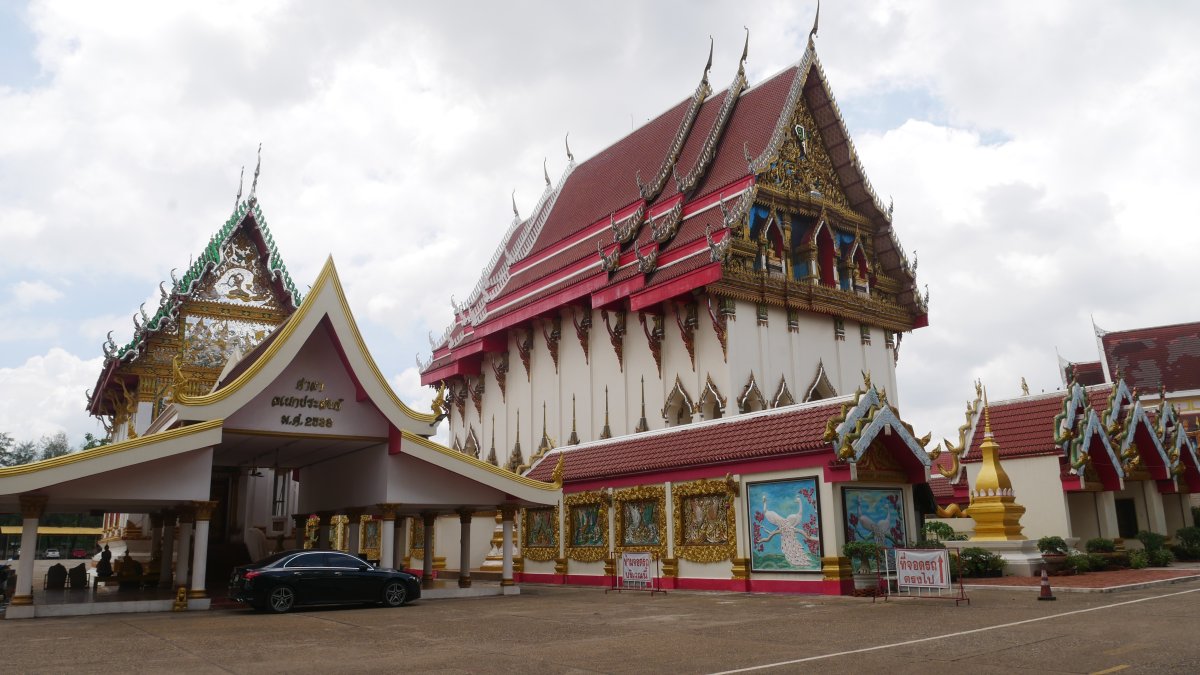 วัดศรีชมภูองค์ตื้อ