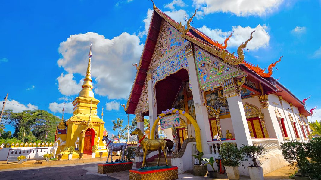 วัดสุนทรนิวาส  ม.3 ต.ห้วยม้า  อ.เมืองแพร่ 54000