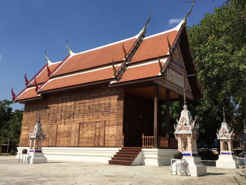 อุโบสถไม้ วัดวังสาริกา