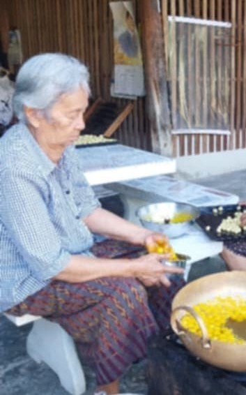 นางบุญเสริม  ทองนิ่ม