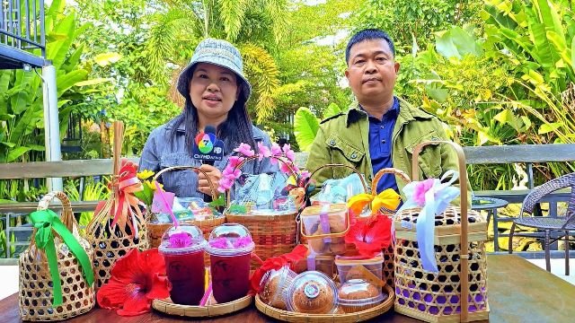 นางสุกัลย์พิชา สว่างศิลป์ (สวนสมุนไพรภูปางสวรรค์)