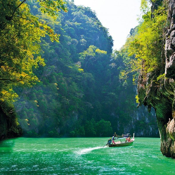 เกาะห้อง (หรือ เกาะเหลาบิเละ) 