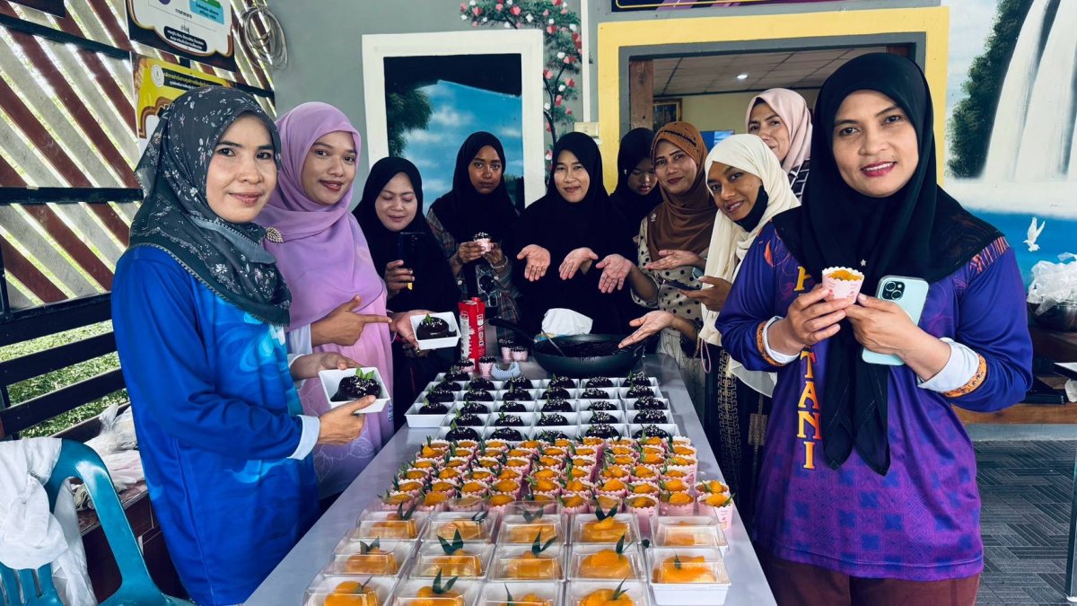 โครงการส่งเสริมสนับสนุนและสร้างโอกาสทางการศึกษาแก่เด็กและเยาวชนตามบริบทในพื้นที่จังหวัดชายแดนภาคใต้