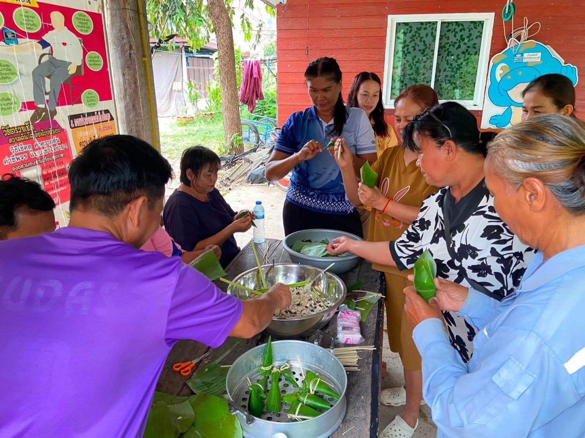 การส่งเสริมพัฒนาอาชีพชุมชน หลักสูตร การทำขนมอันซอมตรูย